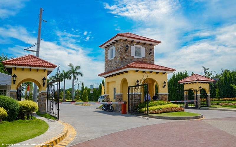 Camella Baliwag entrance gate