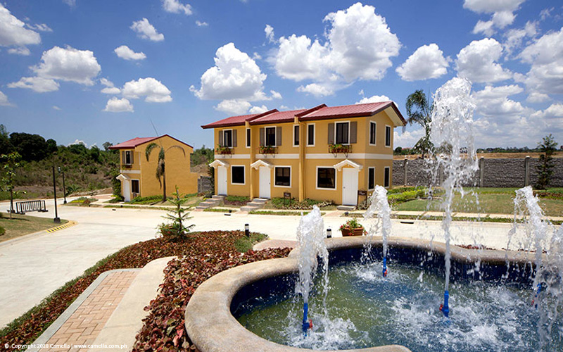 Camella Altea house and lot units with fountain