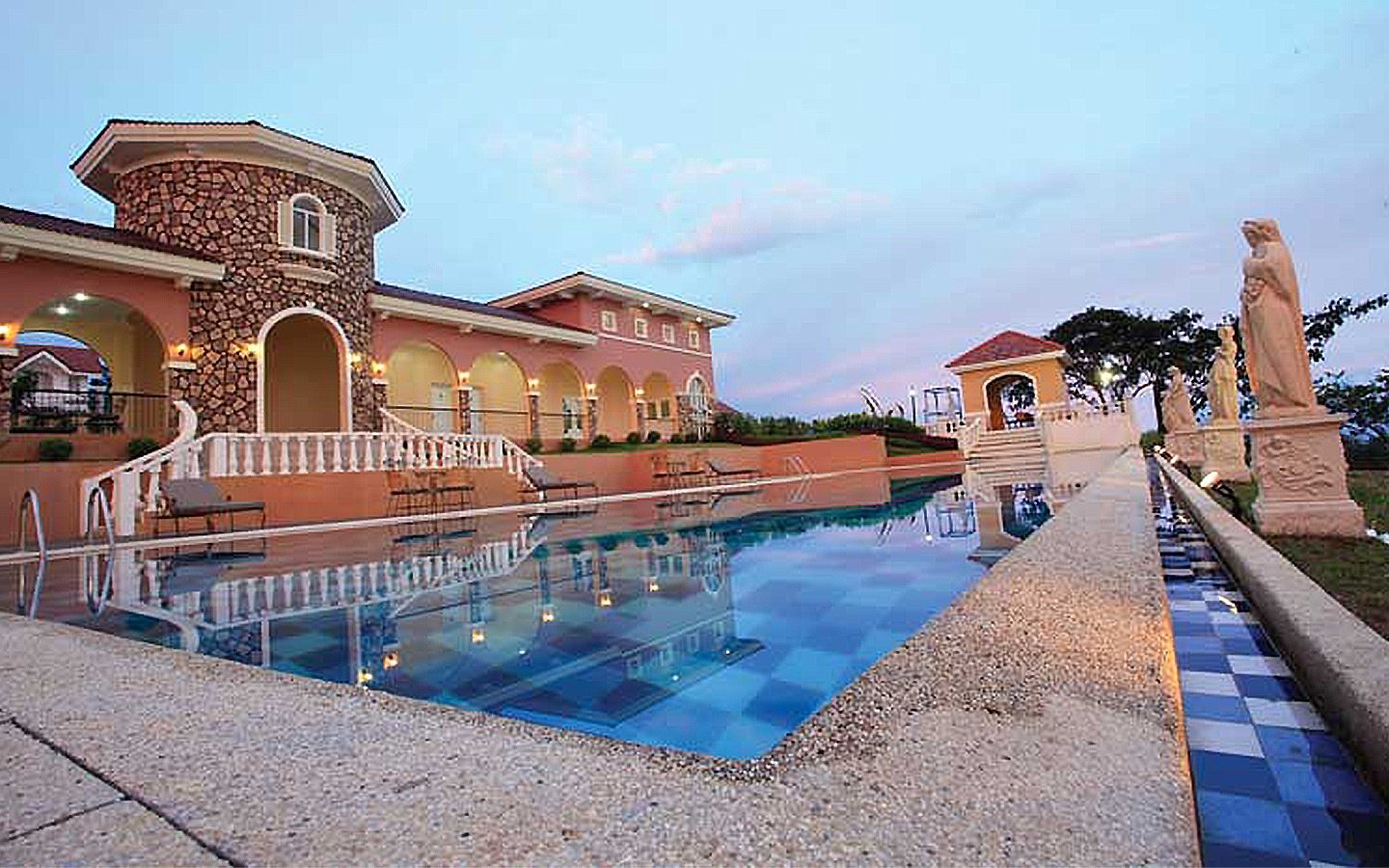 Camella Riverfront clubhouse and swimming pool