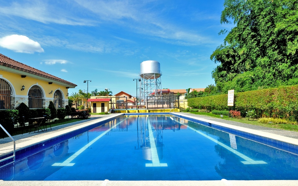 Camella Bataan swimming pool
