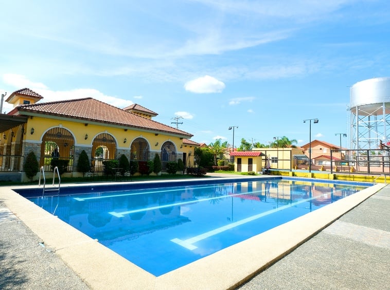 Camella Bataan clubhouse and swimming pool