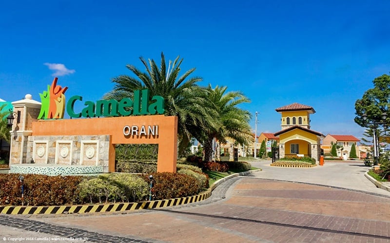 Camella Orani marker and entrance gate