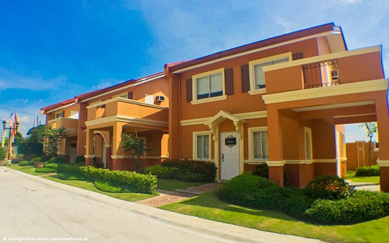 Camella Pampanga house and lot with carport and balcony