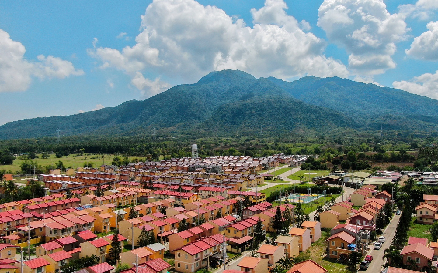 Camella Sto. Tomas overlooking beautiful majestic mountains