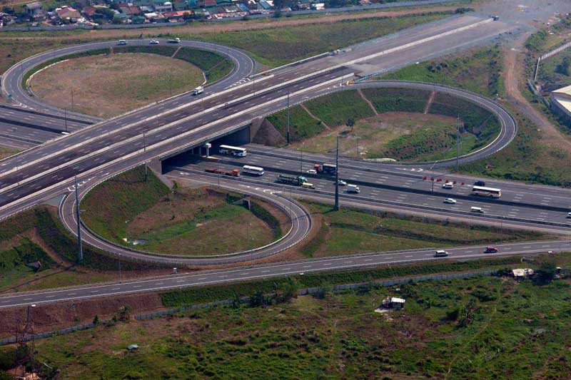 The North Luzon Expressway (NLEx) | Image source: www.mntc.com