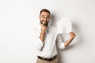 Investing in real estate | Photo from www.freepik.com