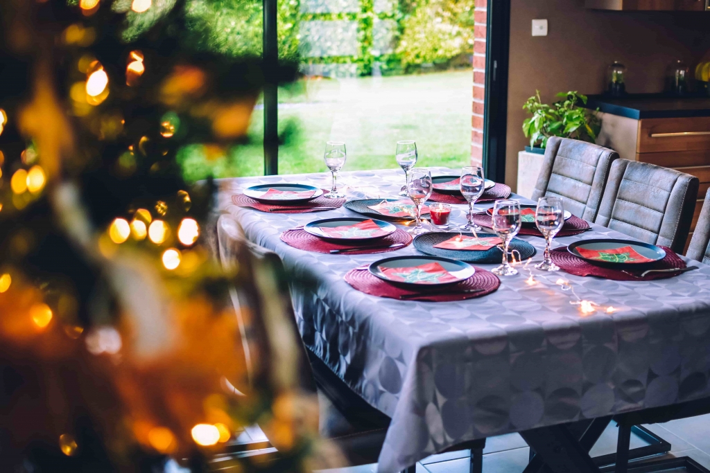 Christmas Decor Tips for the Dining Room