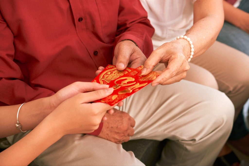 Families gathering to celebrate the Chinese new year's eve