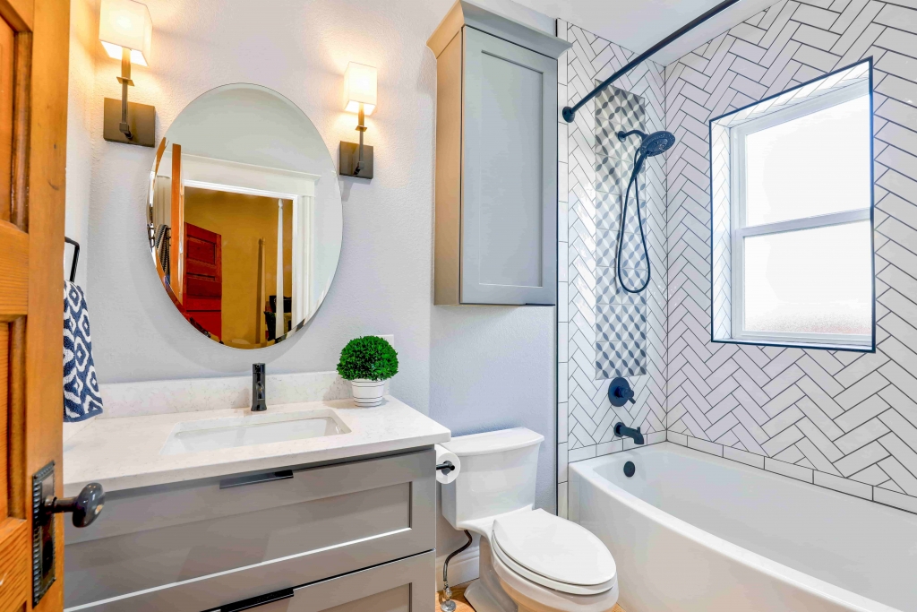 Ways in Making a Small Bathroom Appear Bigger