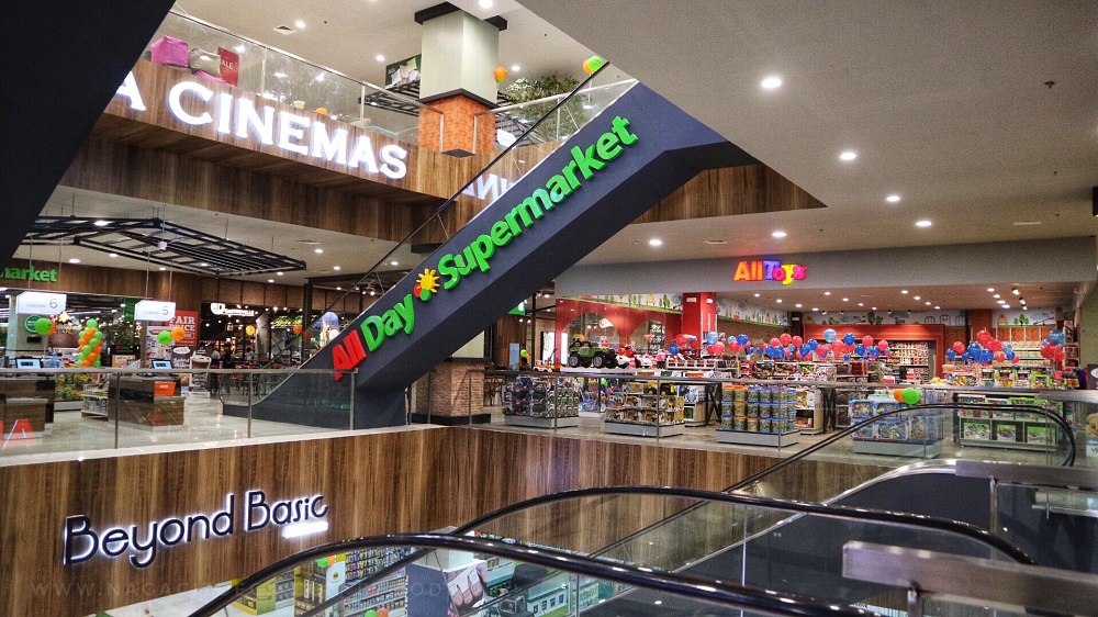 Inside Vista Mall Dasmariñas, Cavite Photo from Daily Tribune