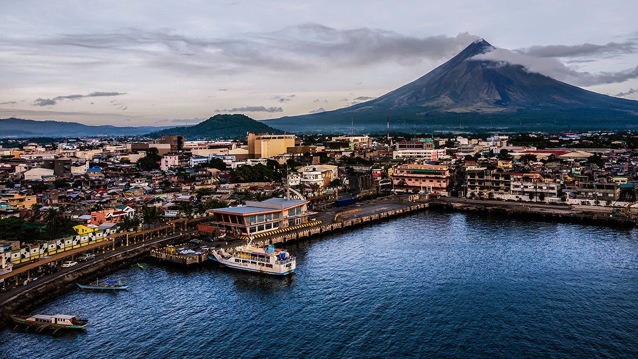 Legazpi City in Albay Photo from HowDoIGo.asia