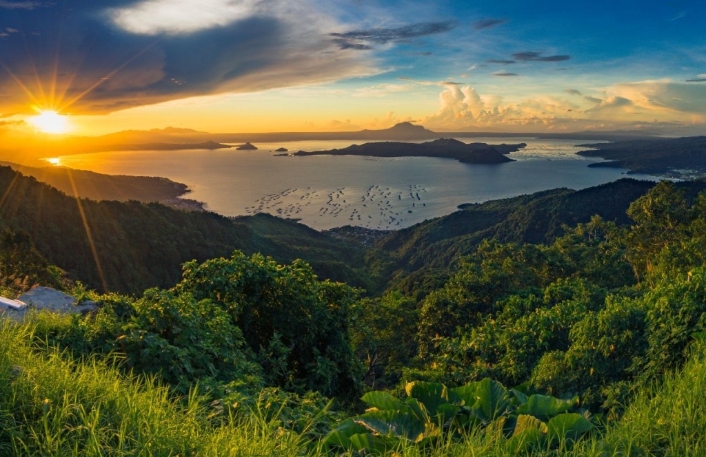 Tagaytay City Scenic View Photo from Travel Inspires