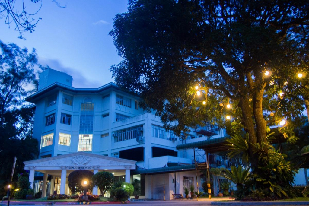 De La Salle Lipa