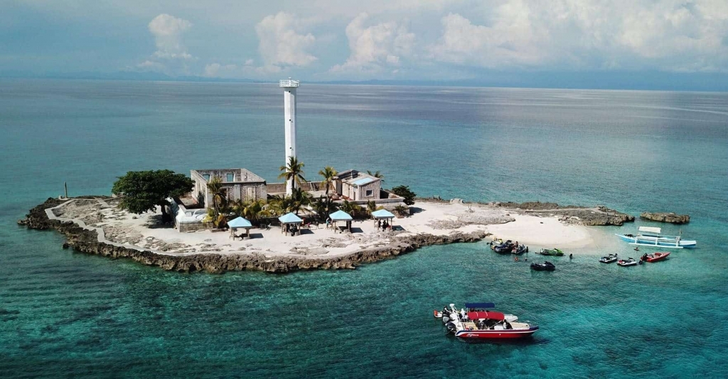 Capitancillo Island in Cebu