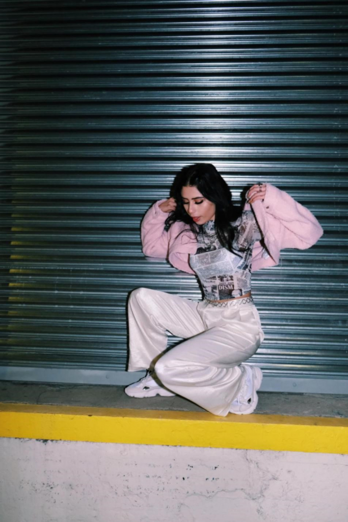 Y2K Fashion - Mike Von Photo on Unsplash