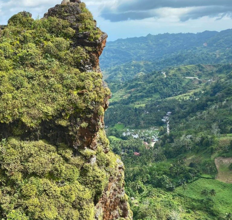 Kandungaw Peak Photo from Anin Bacaiso