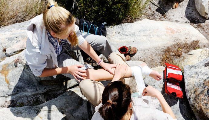 How many people will you spend the entire travel with?