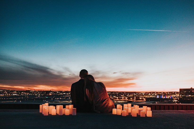Get simple and sweet in a Rooftop Vows Renewal
