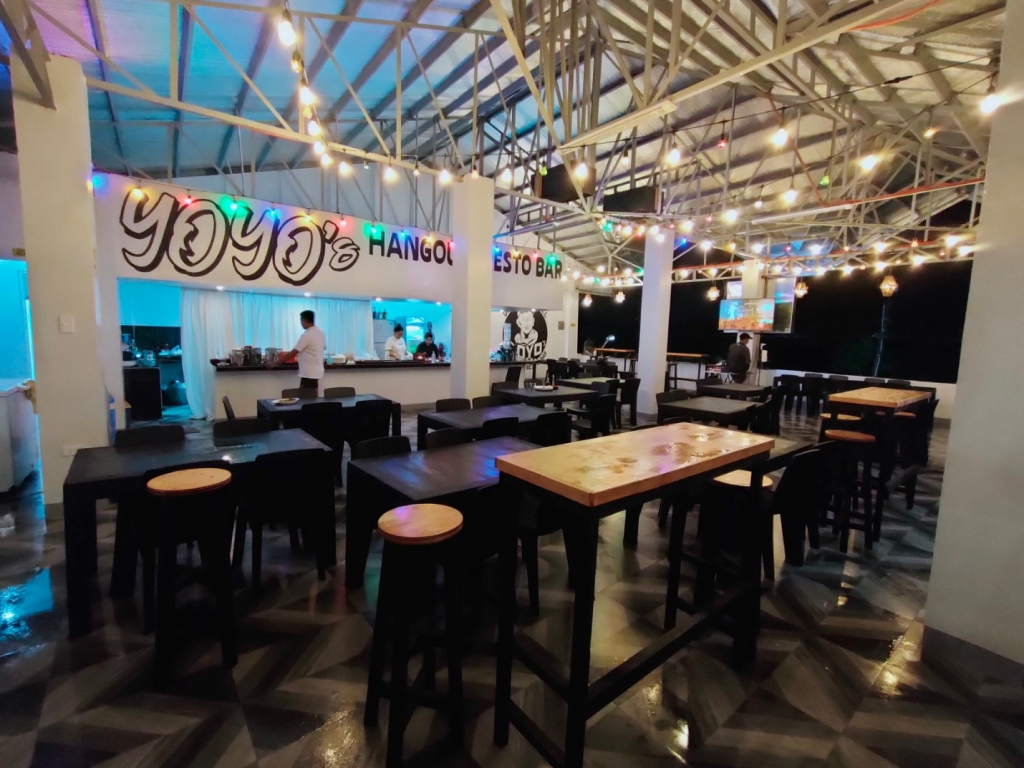 Yoyo’s Hangout and Resto Bar Photo by The Feeling Vlogger Adventure
