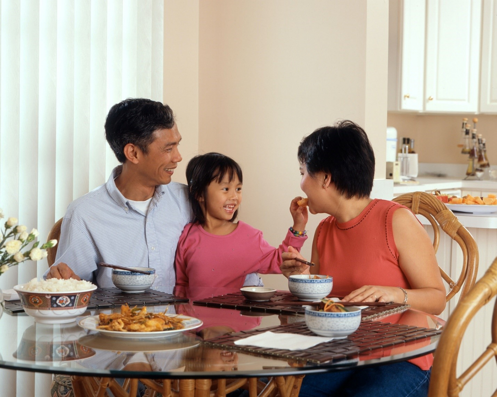 Family bonding with the whole family - National Cancer Institute Photo on Unsplash