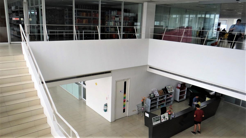 De La Salle-College of Saint Benilde Photo from FindUniversity.ph