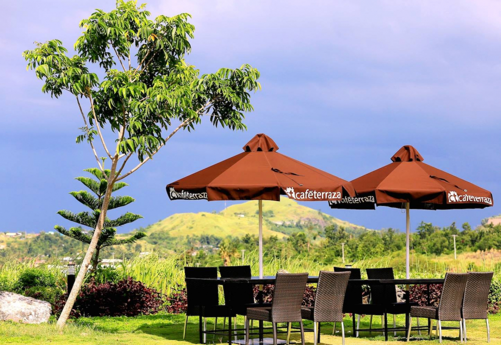 Dining in Café Terraza Photo Coyxxx