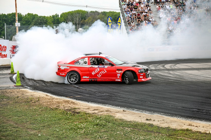 Drag racing in Masskara Festival 2022