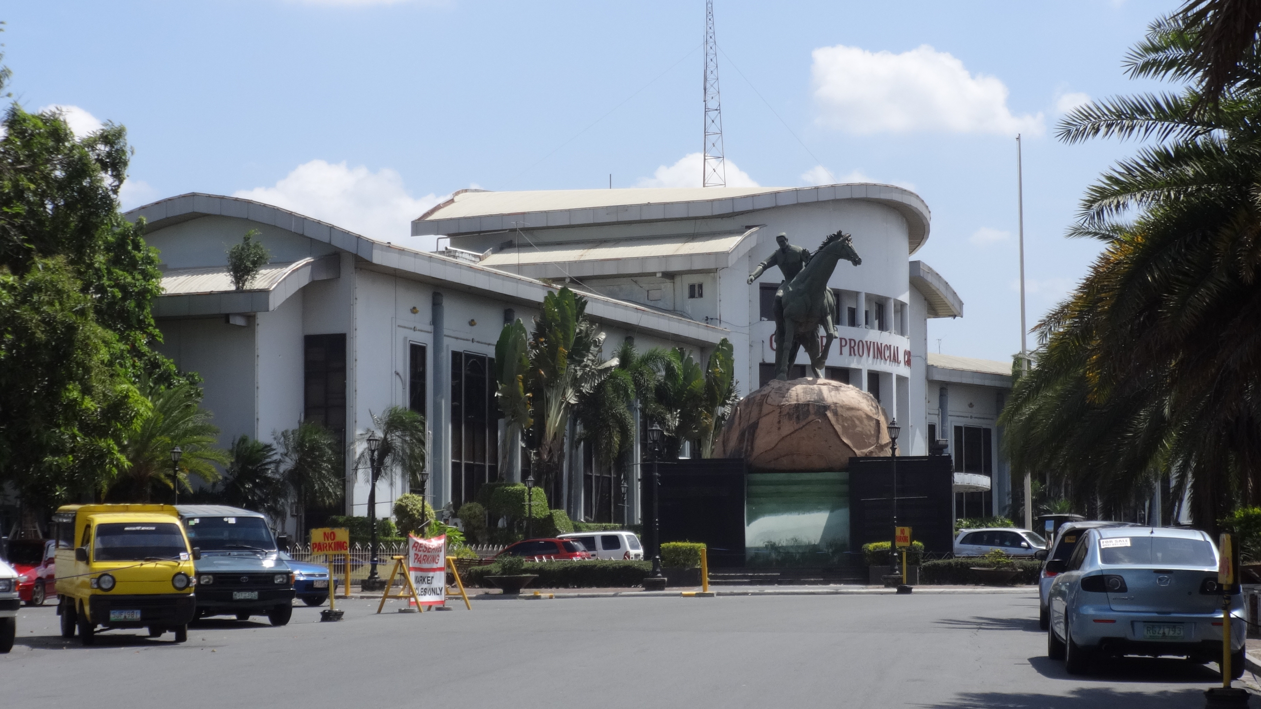 Trece Martires Capitol Photo from Wikimedia