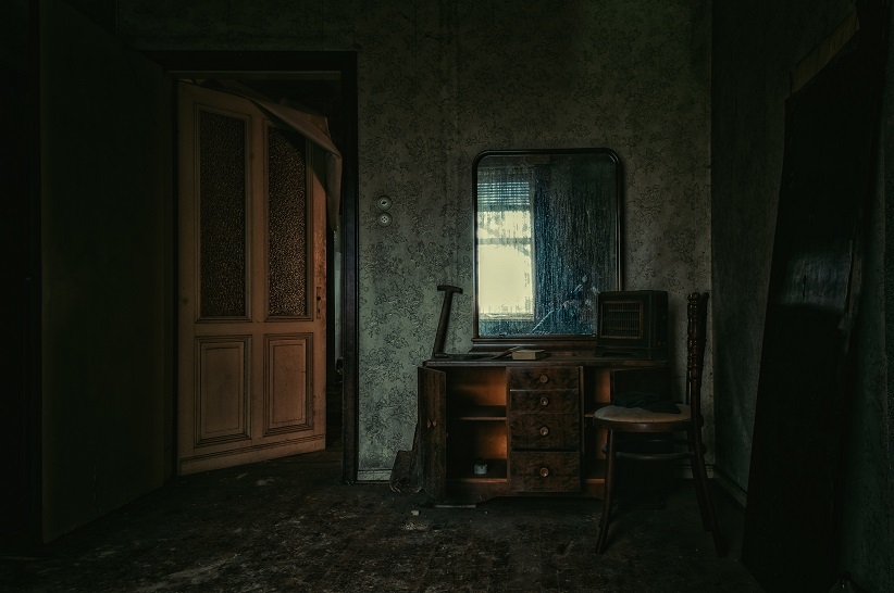 Horror house and Halloween themed parks to Visit in Bulacan Photo from Peter Hermann via Unsplash