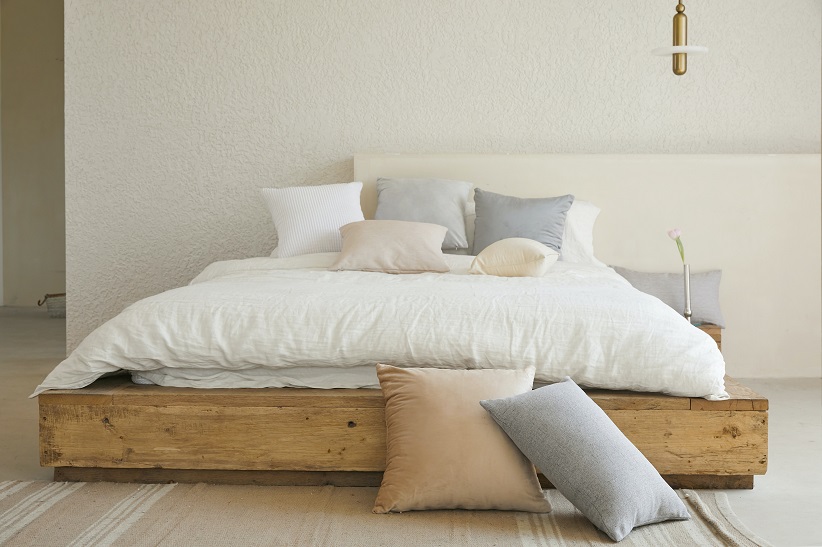 Avoid having too many pillows on a smaller bed