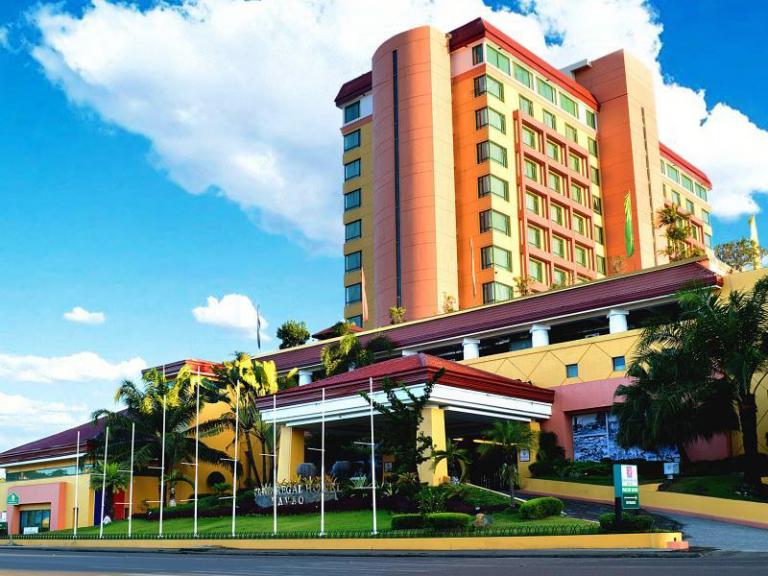 Grand Regal Hotel facade Photo from Agoda