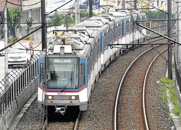 Photo Source: https://newsinfo.inquirer.net/1691567/privatization-of-mrt-3-operations-maintenance-eyed