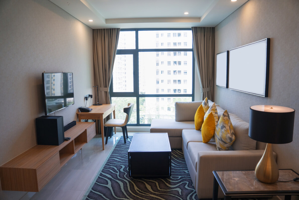 cozy-living-room-interior-with-panoramic-window(1)