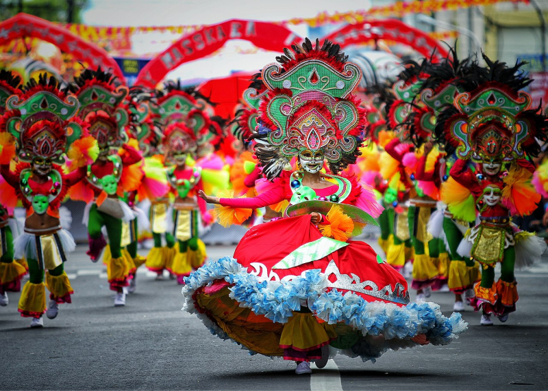 Talented dancers in Bacolod City, Negros Occidental | Photo taken by Herbert Kikoy, from Wikipedia