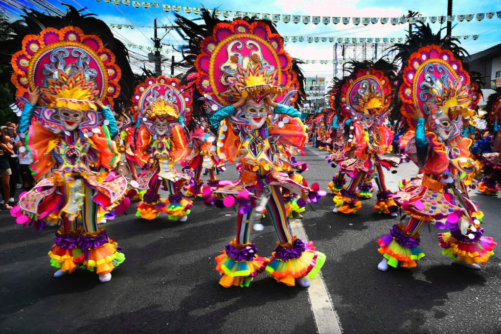 Masskara Festival in Bacolod / Image taken by Ranieljosecastaneda, from commons.wikimedia.org