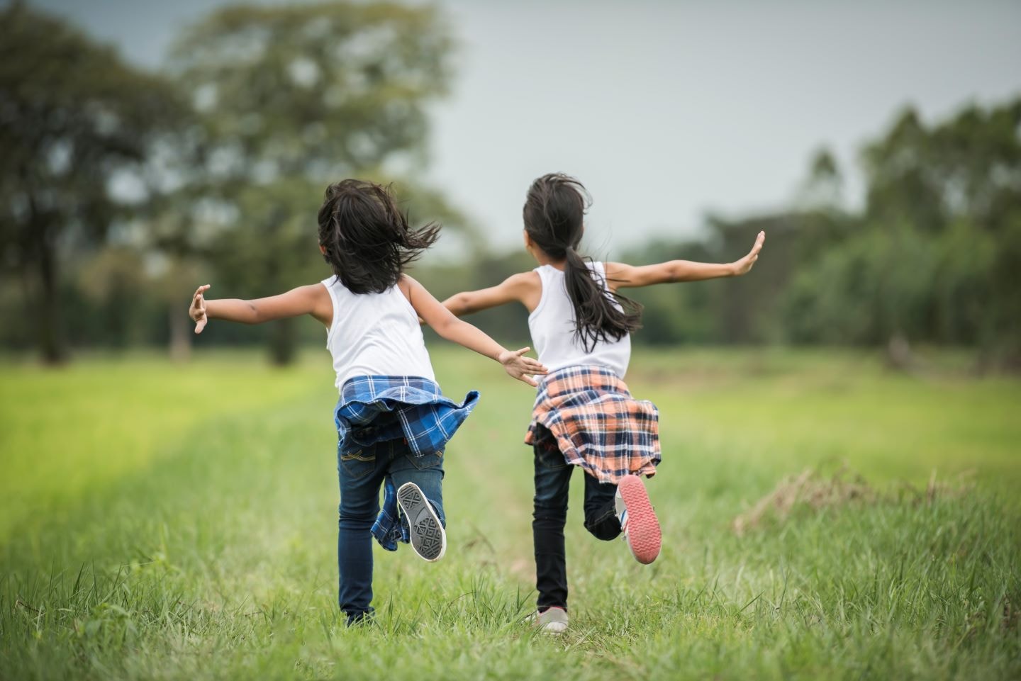 Helping kids develop social skills to help them make friends
