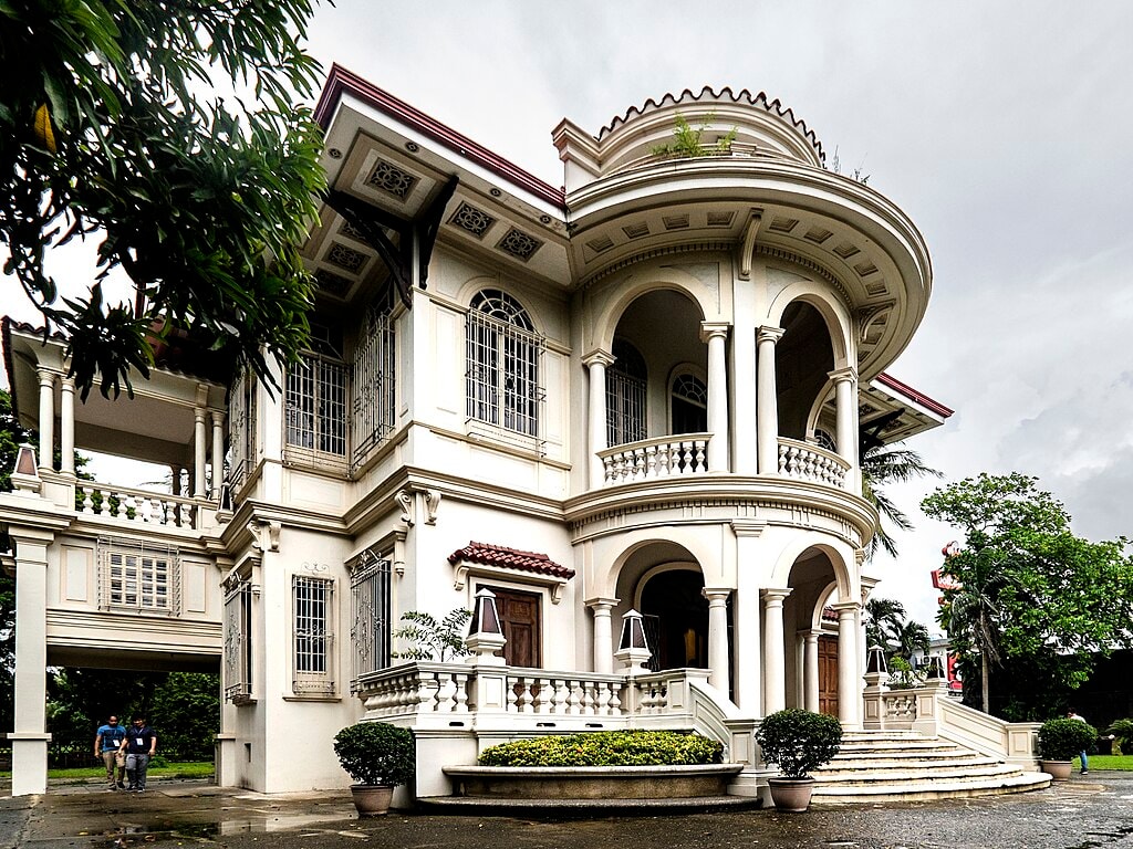 Walk back in time along Molo Street in Iloilo City