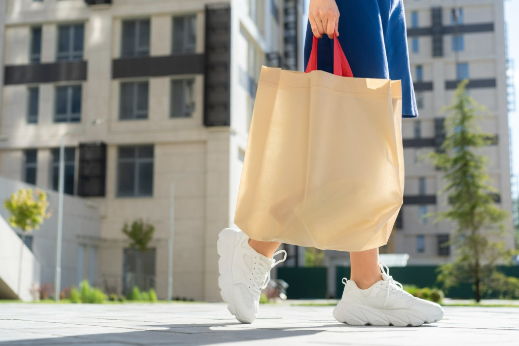 Living in a walkable community and neighborhoods