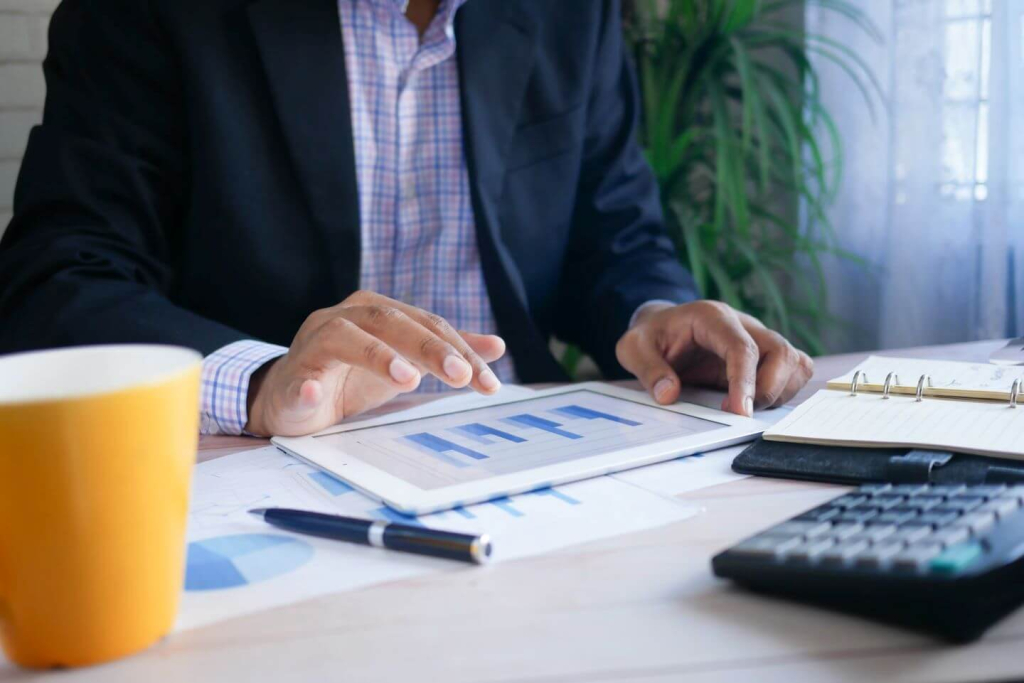 How to manage your debt to income ratio